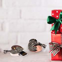 Promosyon Taşlı Kalp Rose Gold - Kolye USB - 16 GB
